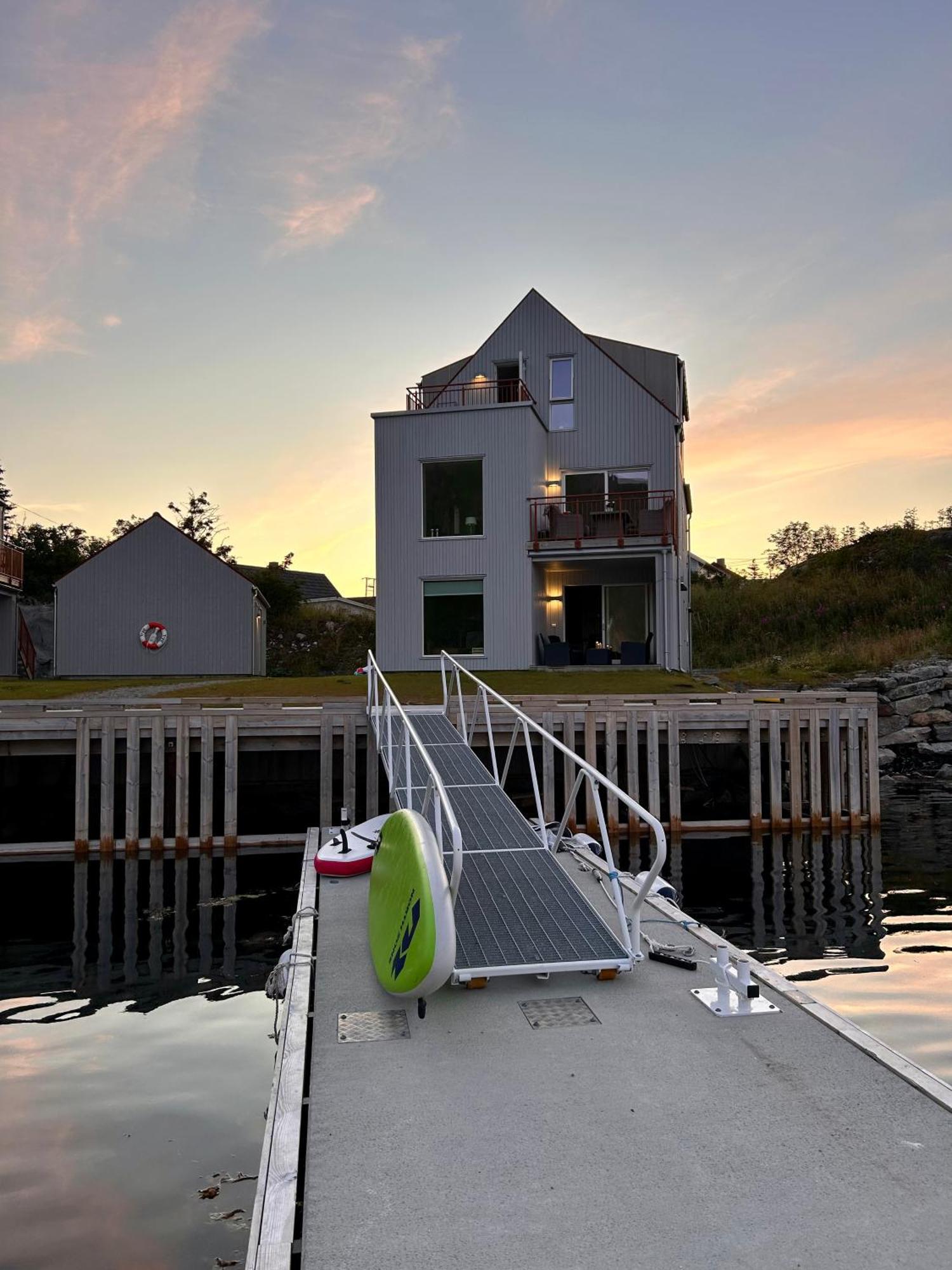 #Lofoten Leilighet Ved Sjoen Ballstad Exterior foto