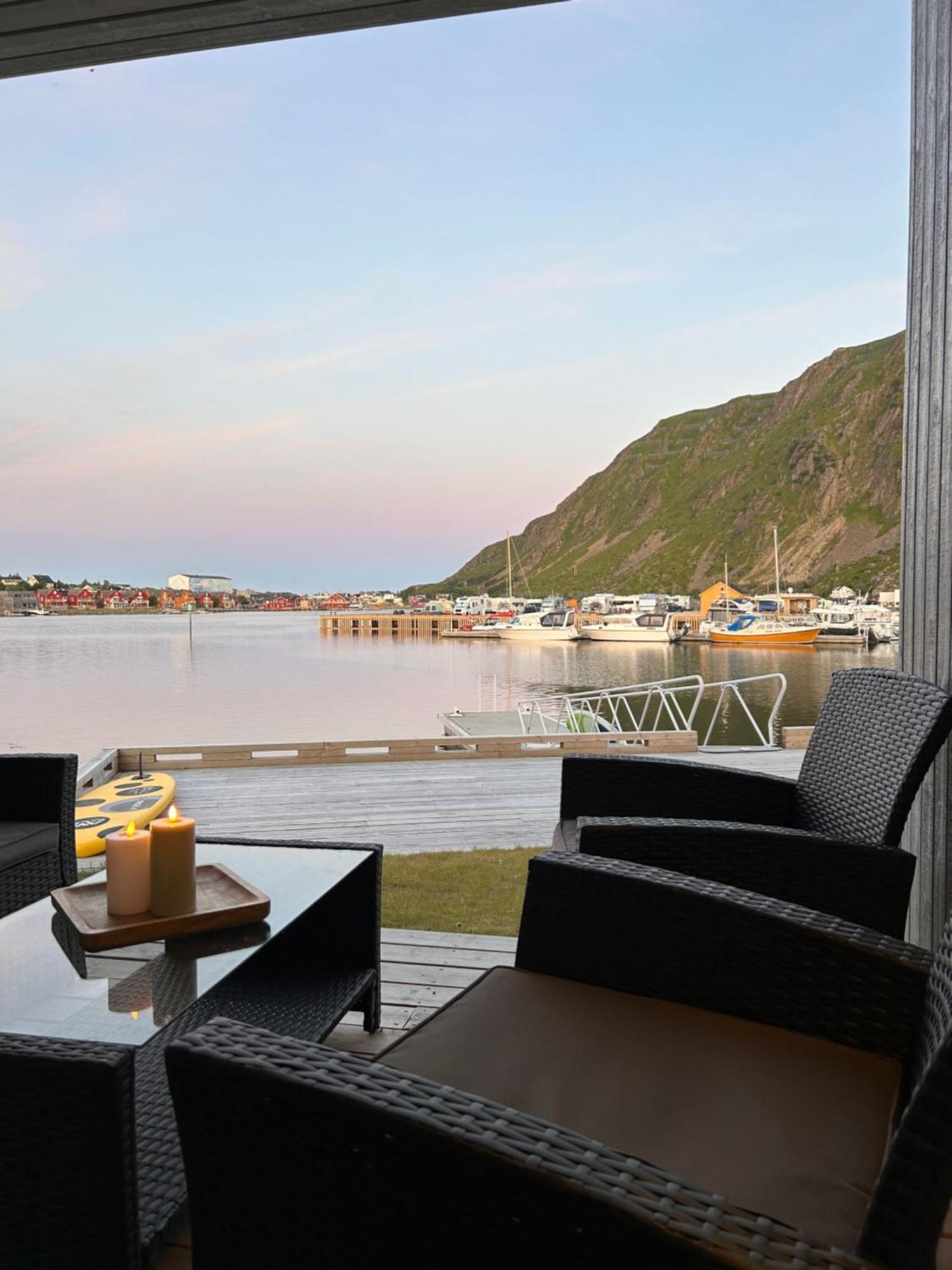 #Lofoten Leilighet Ved Sjoen Ballstad Exterior foto